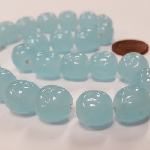 24 vintage Japanese Cherry Brand verre calcédoine bleu 12 mm. Perles baroques 4603T