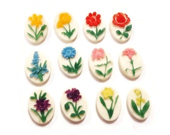 12 Vintage Hong Kong Assorted Color Flowers 14x10mm. Oval Resin Cabochon Cameos 349