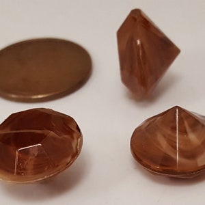 18 Vintage Brown Marble Acrylic 14mm. Round Faceted Rhinestone Rivoli Back Gem Jewels N247