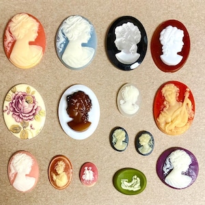 15 Vintage Cameos - Assorted Resin Acrylic Cameo Lot - DIY Jewelry Making, Repair & Crafting C80