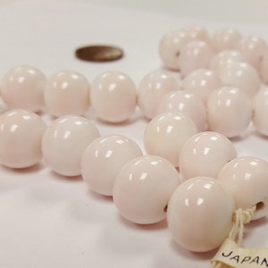 30 Vintage Japanese Cherry Brand Glass White Coral 14mm. Smooth Round Loose Beads 4587