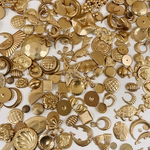 1/2 Pound Vintage Assorted Solid Brass Stampings, Findings & Settings Lot - USA Made 1652