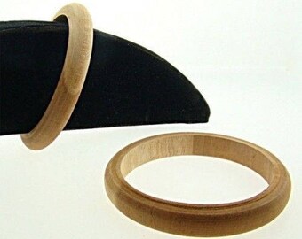 8UEDE スウェード RING WOOD BANGLE M Vntage Middle Eastern Bangle Bracelet. For Sale at Ruby Lane