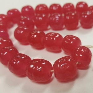 24 cuentas redondas barrocas de cristal vintage de cerezo japonés, color rosa oscuro, de 12 mm, 4612T