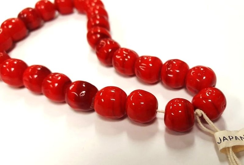 24 VINTAGE JAPAN 1950's CHERRY BRAND GLASS SAPPHIRE 12mm. BAROQUE BEADS 24 VINTAGE JAPAN 1950's CHERRY BRAND GLASS SAPPHIRE 12mm. BAROQUE BEADS