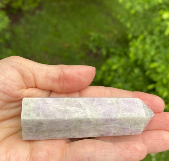 クンツァイトポイントタワー