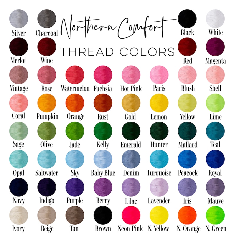 Peut inclure: Un tableau de couleurs de fils avec des noms pour chaque couleur. Les couleurs incluent l'argent, le charbon de bois, le merlot, le vin, le vintage, la rose, la past&egrave;que, le fuchsia, le rose bonbon, le paris, le blush, la coquille, le corail, la citrouille, l'orange, la rouille, l'or, le citron, le jaune, la lime, la sauge, l'olive, le jade, le kelly, l'&eacute;meraude, le chasseur, le canard colvert, le sarcelle, l'opale, l'eau sal&eacute;e, le ciel, le bleu b&eacute;b&eacute;, le denim, la turquoise, le paon, le royal, le marine, l'indigo, le violet, la baie, le lilas, la lavande, l'iris, le mauve, l'ivoire, le beige, le bronzage, le brun, le rose fluo, le jaune fluo, l'orange fluo et le vert fluo.