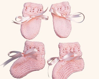 Peach Hand Knitted Baby Booties and Mittens Set, 0-3 months, Lacy Pattern, Newborn Accessories