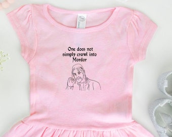 Robe bébé du Seigneur des Anneaux , Robe du Seigneur des Anneaux , Robe bébé Geek , Baby Shower du Seigneur des Anneaux , Cadeau de Baby Shower Geek