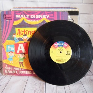 8976 - C - Record Album - Mickey Mouse Disco - 1979 - Walt Disney