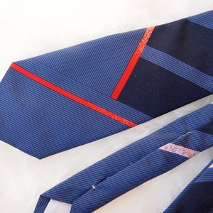 Vintage Striped Geometric Navy Skinny Tie
