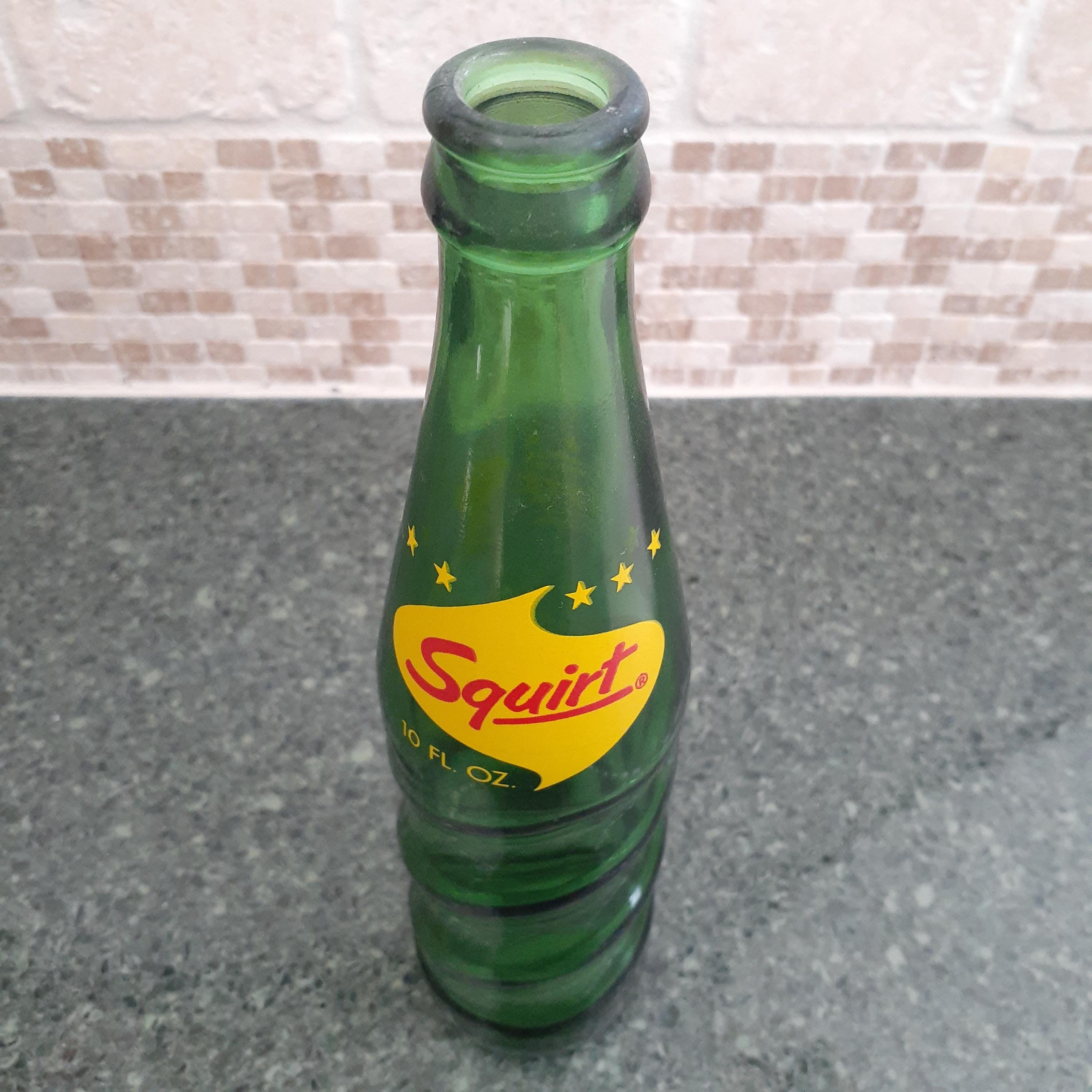 Vintage / Squirt / Soda Pop Bottle / Green Spiral Glass / 10 Oz