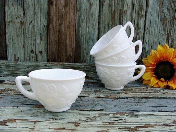 Set of 4 Vintage Milk Glass Cups 