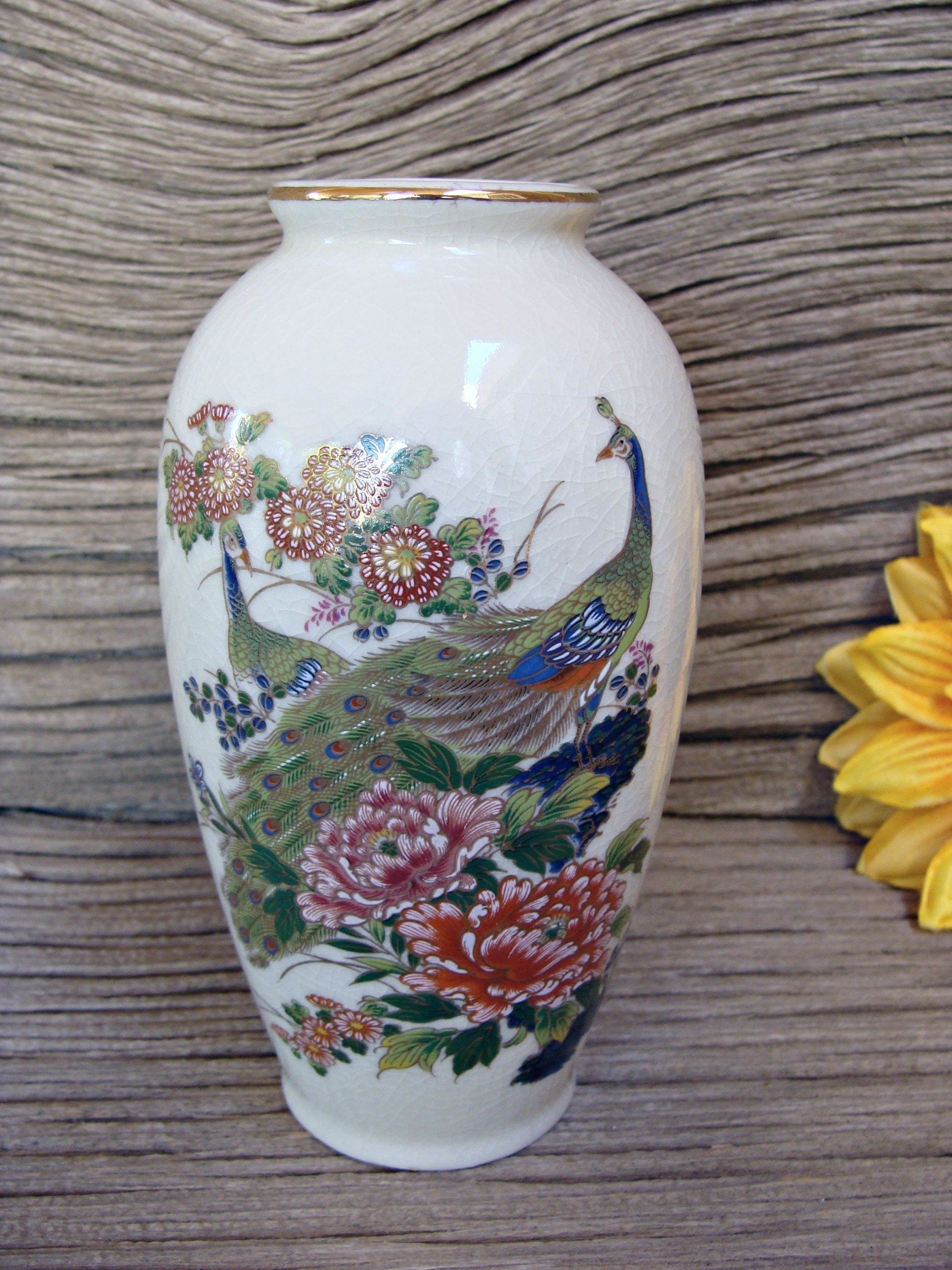 1960s / Oriental Vase / Peacocks & Floral / Original Artmark