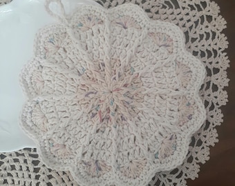 Handmade / Scalloped Pot Holder / Round Crocheted / 9"D / One Hot Pad / Hostess Gift / DOUBLE THICK / Large / Ecru & Panorama / COTTON