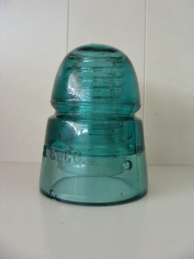 2 Bee Hive Dome Insulators H G Co Hemingray Co image 4