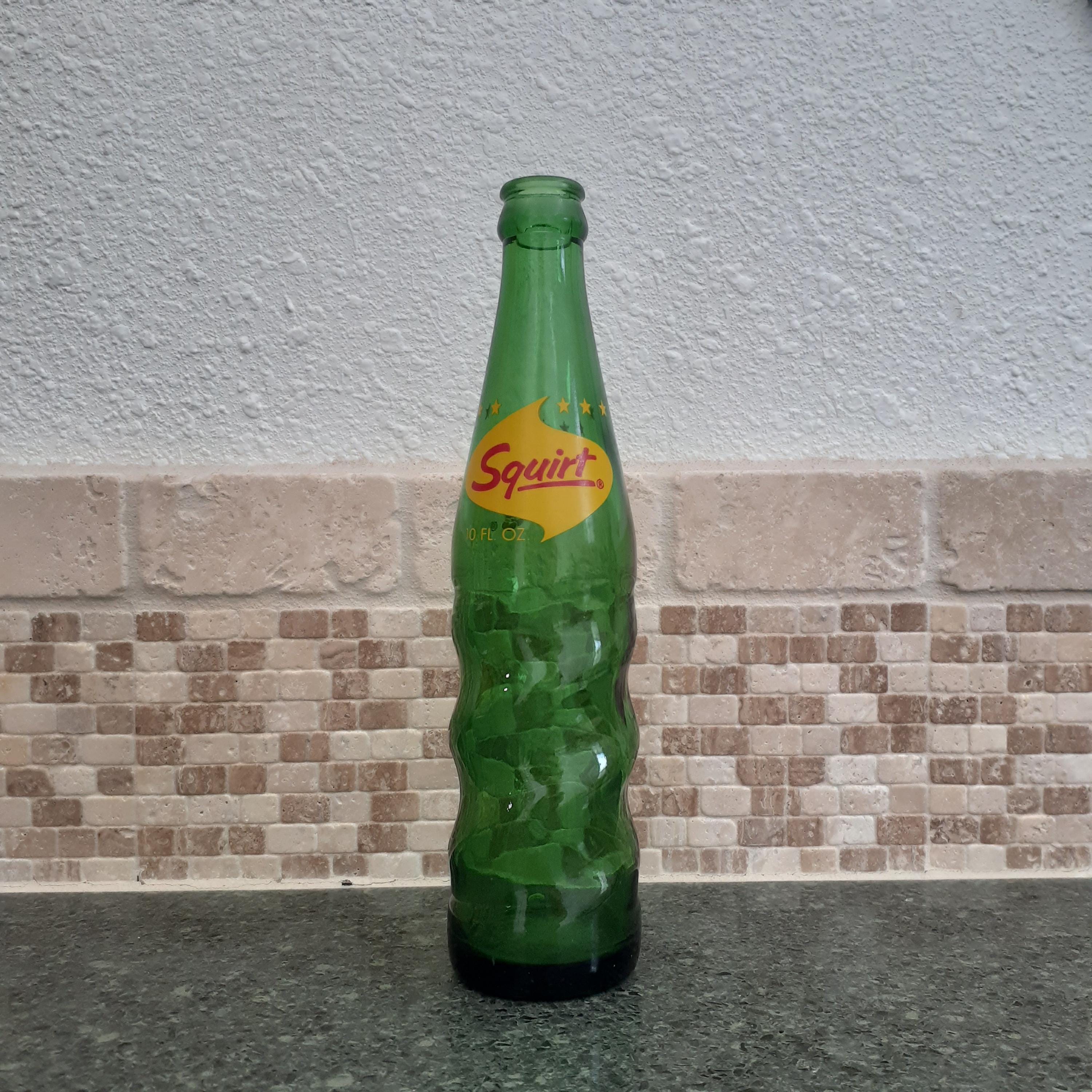 Vintage / Squirt / Soda Pop Bottle / Green Spiral Glass / 10 Oz