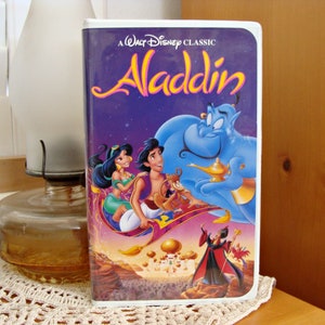 Vintage / VHS / Aladdin / Disney / The Classics / Animated Movie / Rated G / Black Diamond / ISBN 1558906630 / #1662 / Used