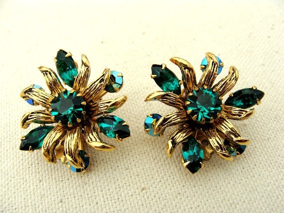 Vintage / Clip On / Earrings / Green / Rhinestones - image 1