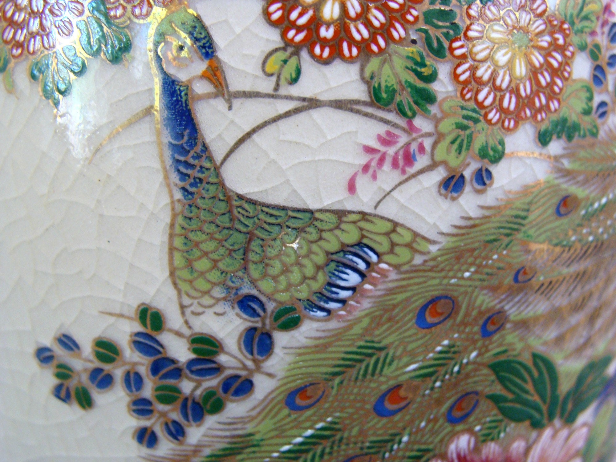 1960s / Oriental Vase / Peacocks & Floral / Original Artmark
