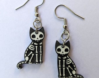 Boucles d'oreilles pendantes chat squelette