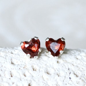 red garnet earrings /// 4mm red natural rhodolite garnet heart studs set in silver or gold /// january birthstone • gift for her