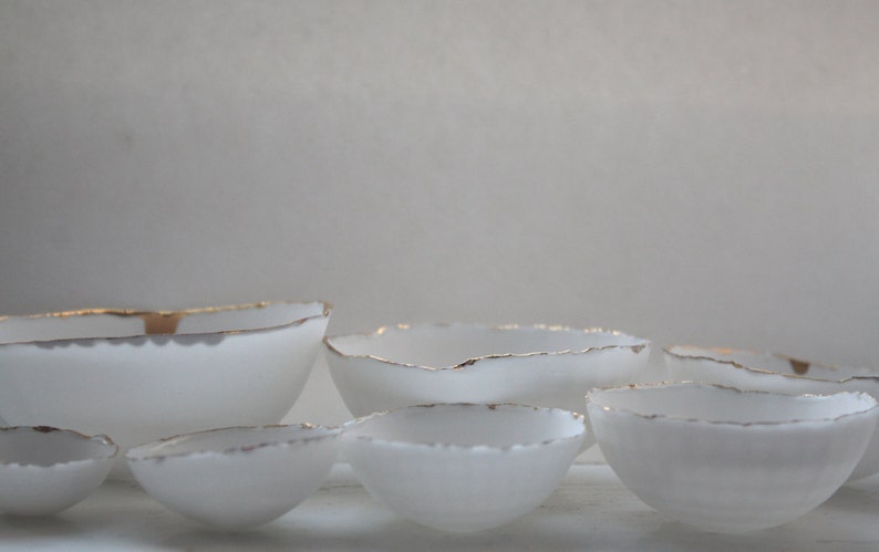 Set of 7 stoneware fine bone china nesting bowls with real gold. image 5