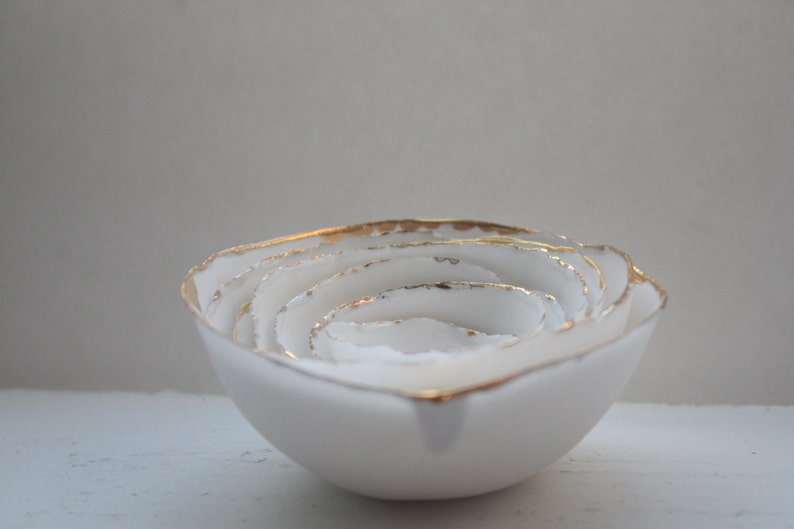 Set of 7 stoneware fine bone china nesting bowls with real gold. image 2