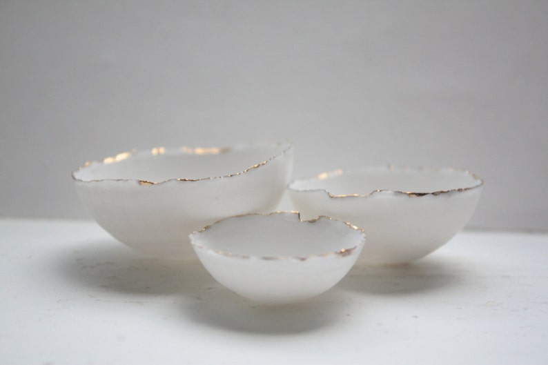 Set of 3 miniature English fine bone china nesting stoneware bowls with real gold. image 4