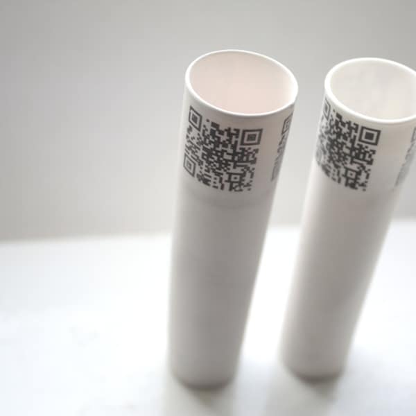 Rohr-Vase aus englischen feinen Bone China mit QR-Codes - Knospe Vase hergestellt
