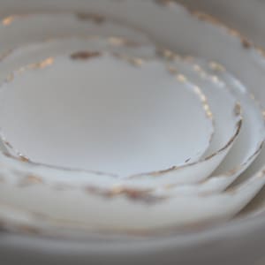 Stoneware fine bone china bowls with real gold in 7 differnt sizes. Ring dish image 3