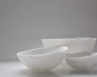 Set of 3 English fine bone china nesting stoneware bowls