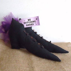 Halloween witch shoes, Primitive witch boots, pointy toe shoes, Bewitching cute, whimsical Halloween decor, Halloween wedding