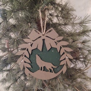 Wolf Themed Holiday Ornaments – Wooden Wreath (Choose Your Design/Color)