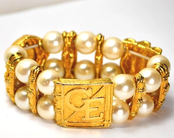 Vintage Faux Pearl Stretch Bracelet Premier Designs