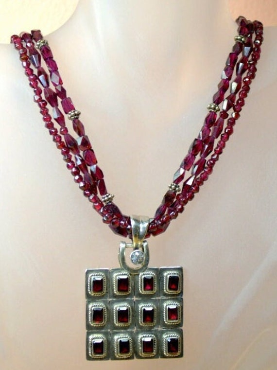 Vintage Sterling Silver Hand Hammered Garnet Neckl