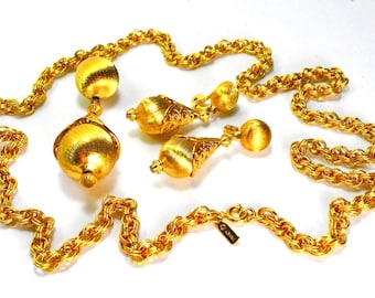 Monet Bolero Necklace Earrings 1960s Jewelry Set Book Piece