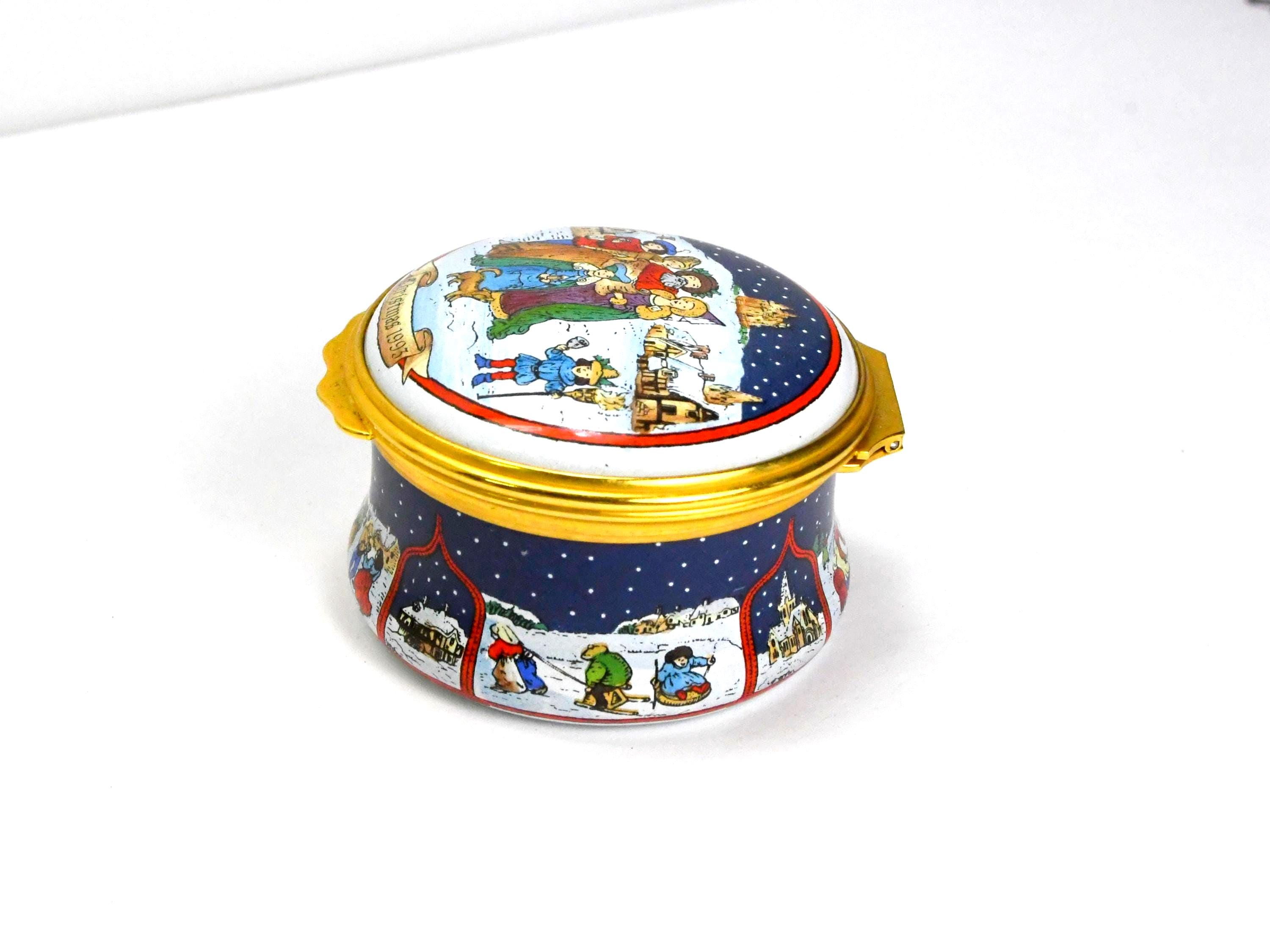 ハルシオンデイズ エナメル ピルボックス：手描きのクリスマス小物