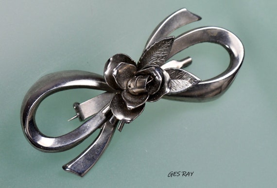 Coro Pegasus Brooch Pin Vintage Bow Ribbon Flower… - image 3