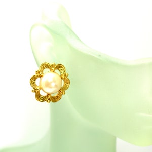 Victorian 1928 Jewelry Co Pendientes Tono dorado Perla de imitación