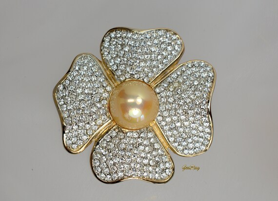 Pave Crystal Blooming Flower Brooch Pin Faux Pear… - image 2
