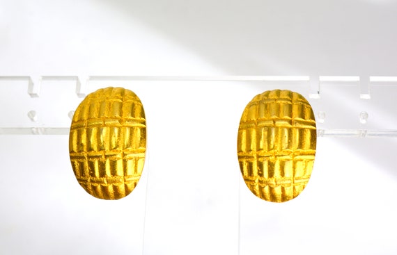 Hammered Vintage Pierced Earrings, Satin Gold Button Matte View 4