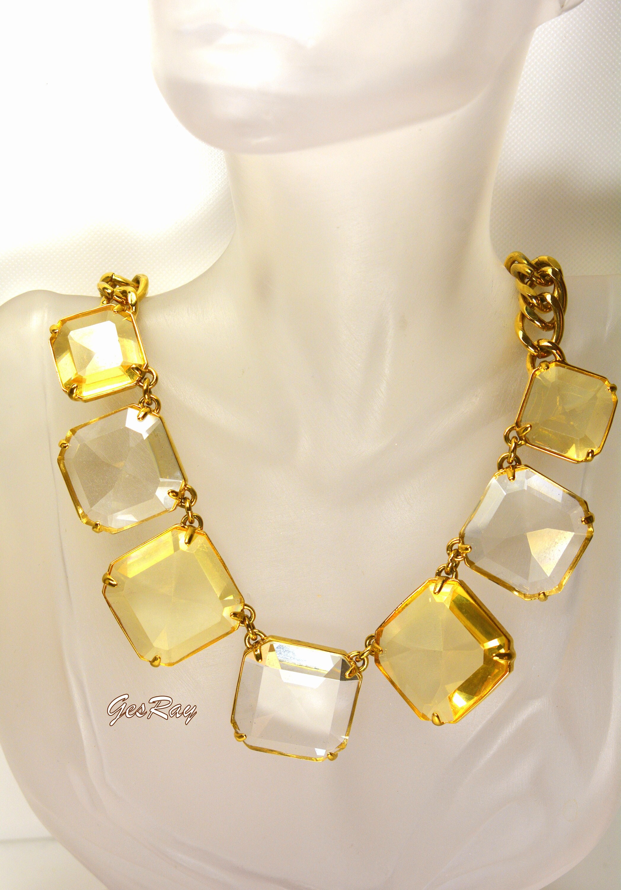 BCBG BCBGMAXAZRIA Choker Collar Necklace Statement Faux
