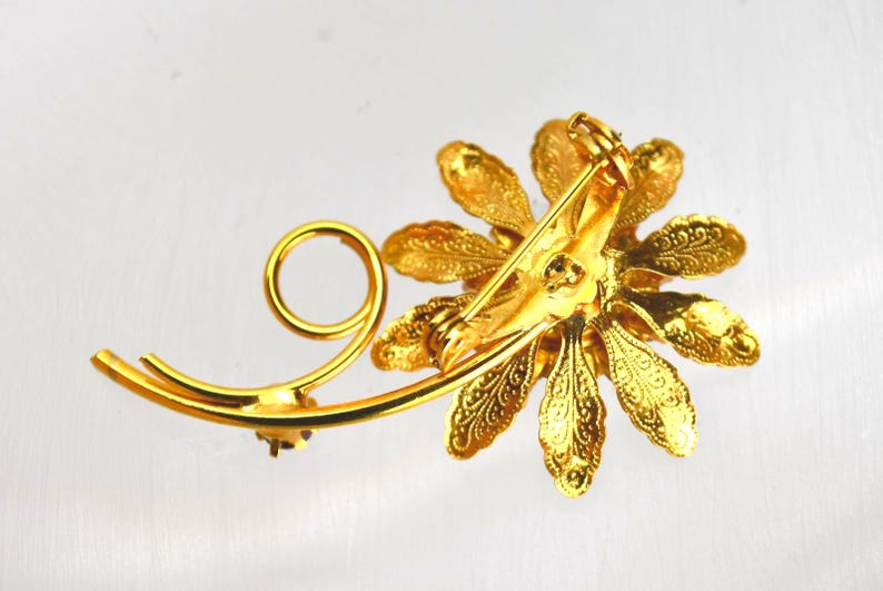 Brooch Pin Gold Plated Flower Floral Ruby Red Rhinestones