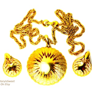 Monet Starburst Pendant Necklace and Earrings Gold Plated Jewelry Set