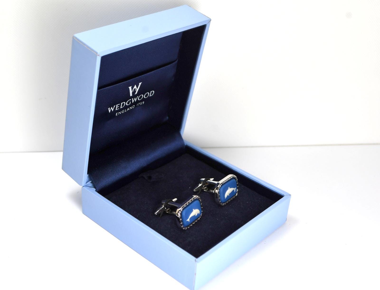 ヴィンテージJ. Angell Jacobsen 船のブローチカフリンクスセット Wedgwood Vintage Cameo Cufflinks Jasperware With Original Box