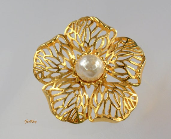High End Designer Gold Plated Floral Brooch Pin A… - image 1