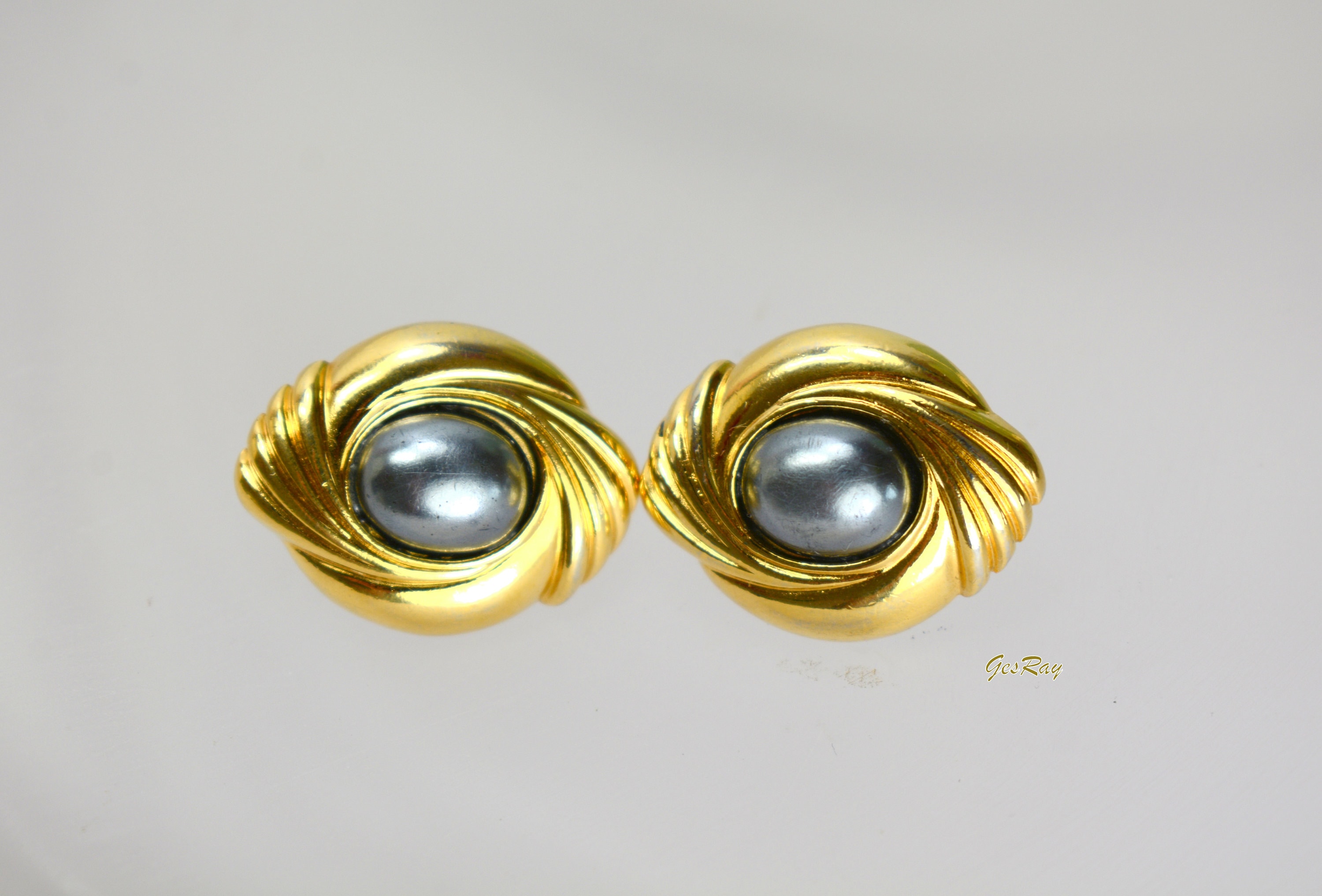 Avon jewelry best sale earrings
