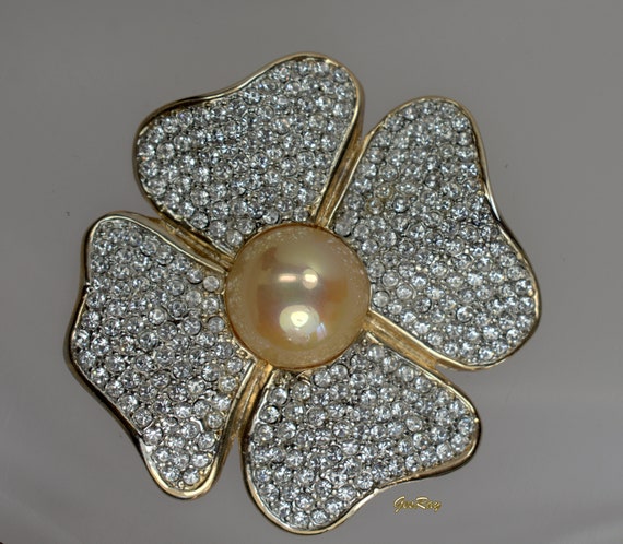 Pave Crystal Blooming Flower Brooch Pin Faux Pear… - image 4