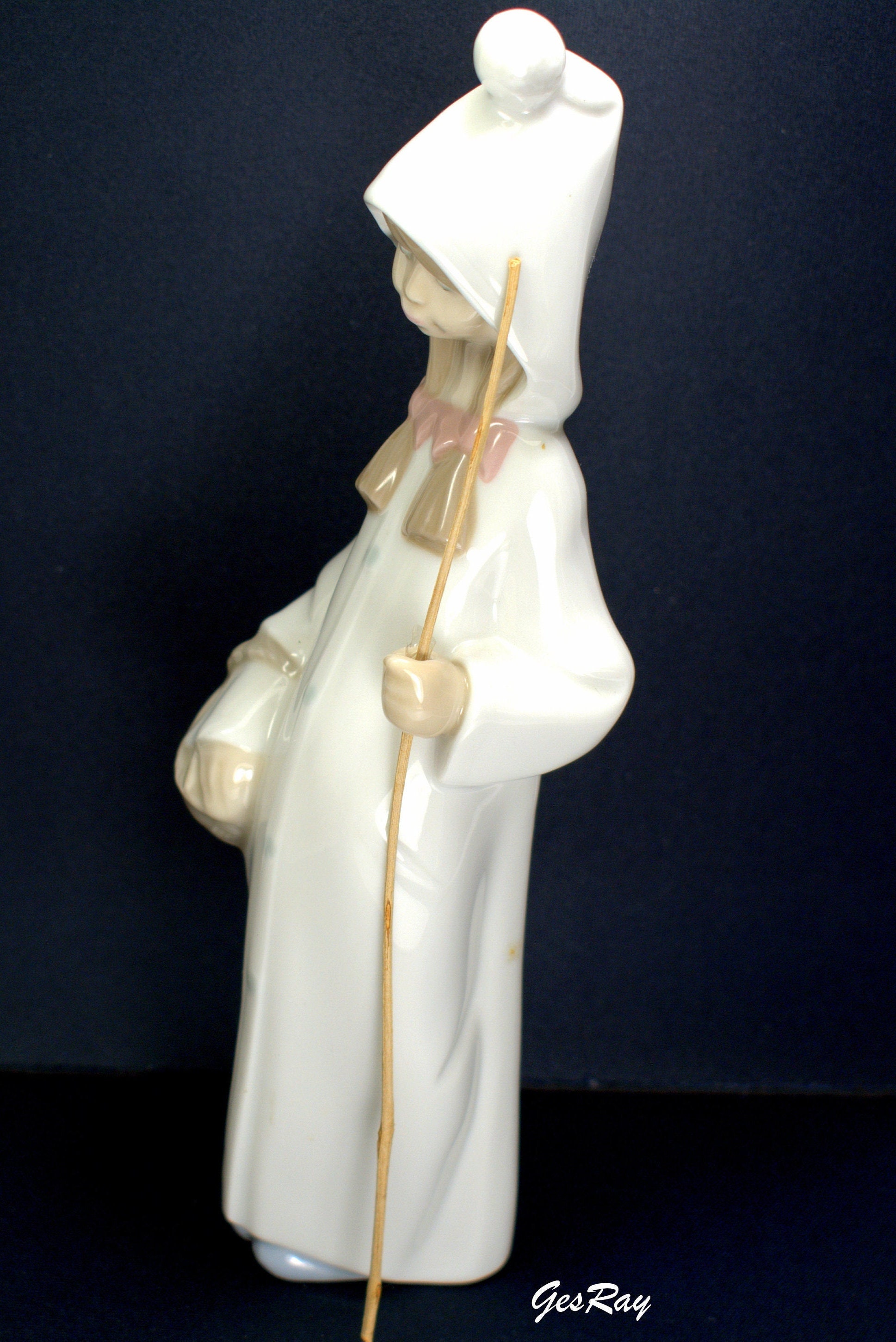 Collectible Lladro Figurine Girl With Basket and Walking Collectible Lladro Figurine Girl With Basket and Walking